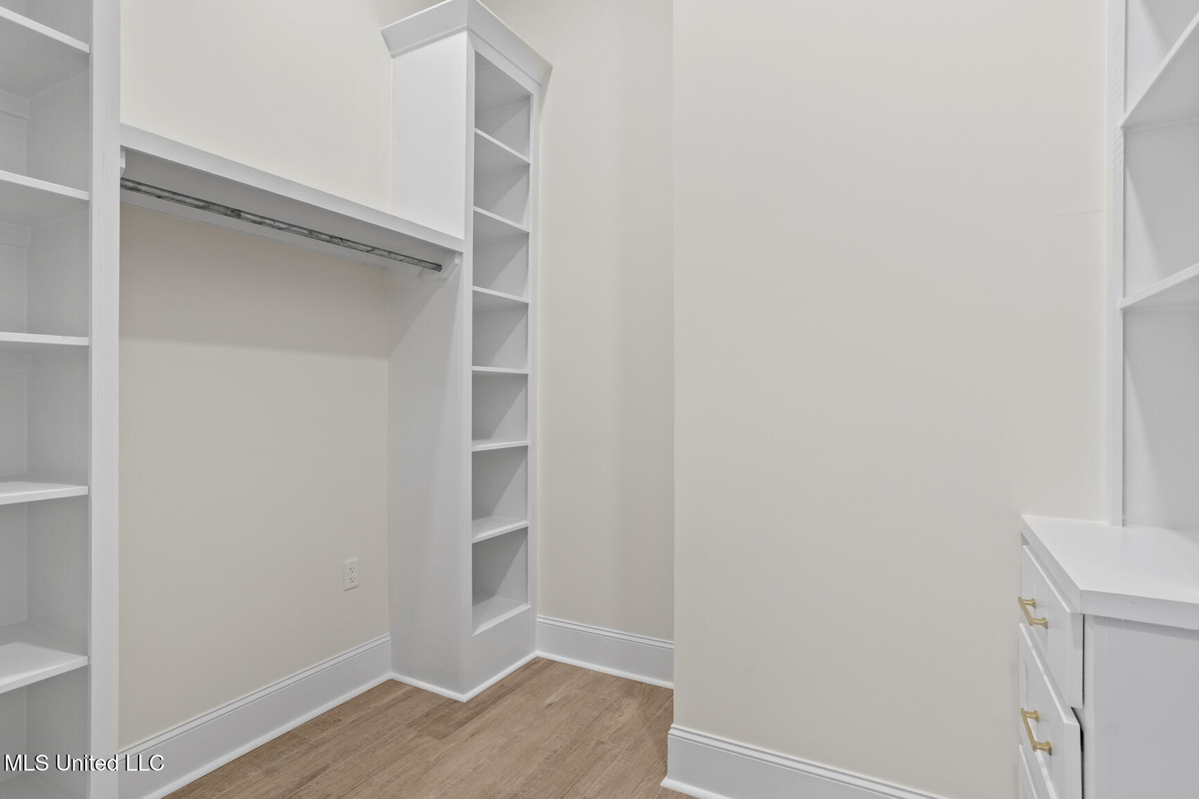 102 Venice Circle, Madison