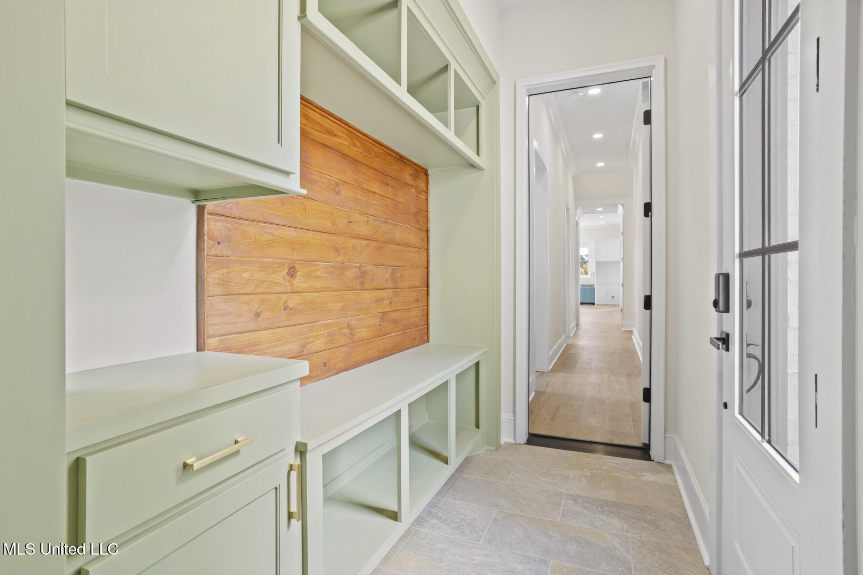 102 Venice Circle, Madison