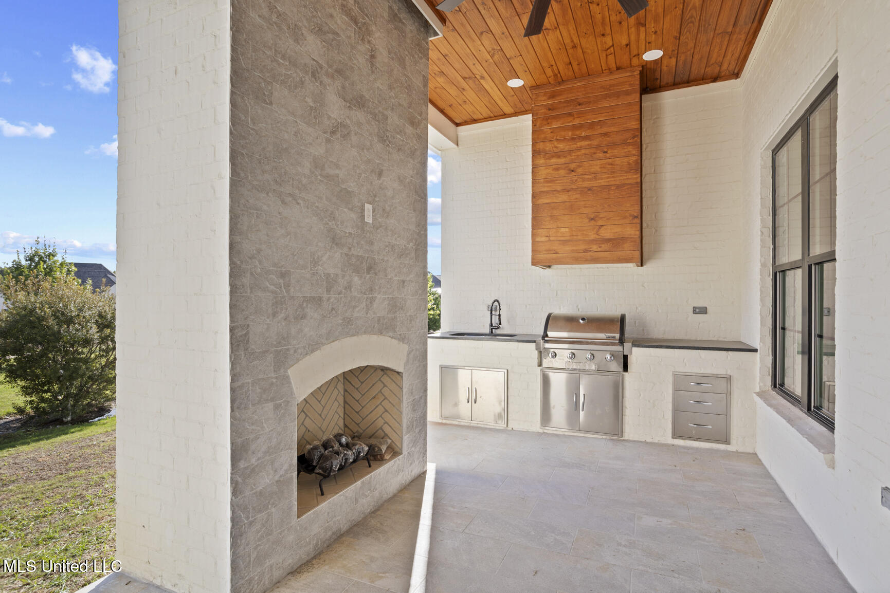 102 Venice Circle, Madison