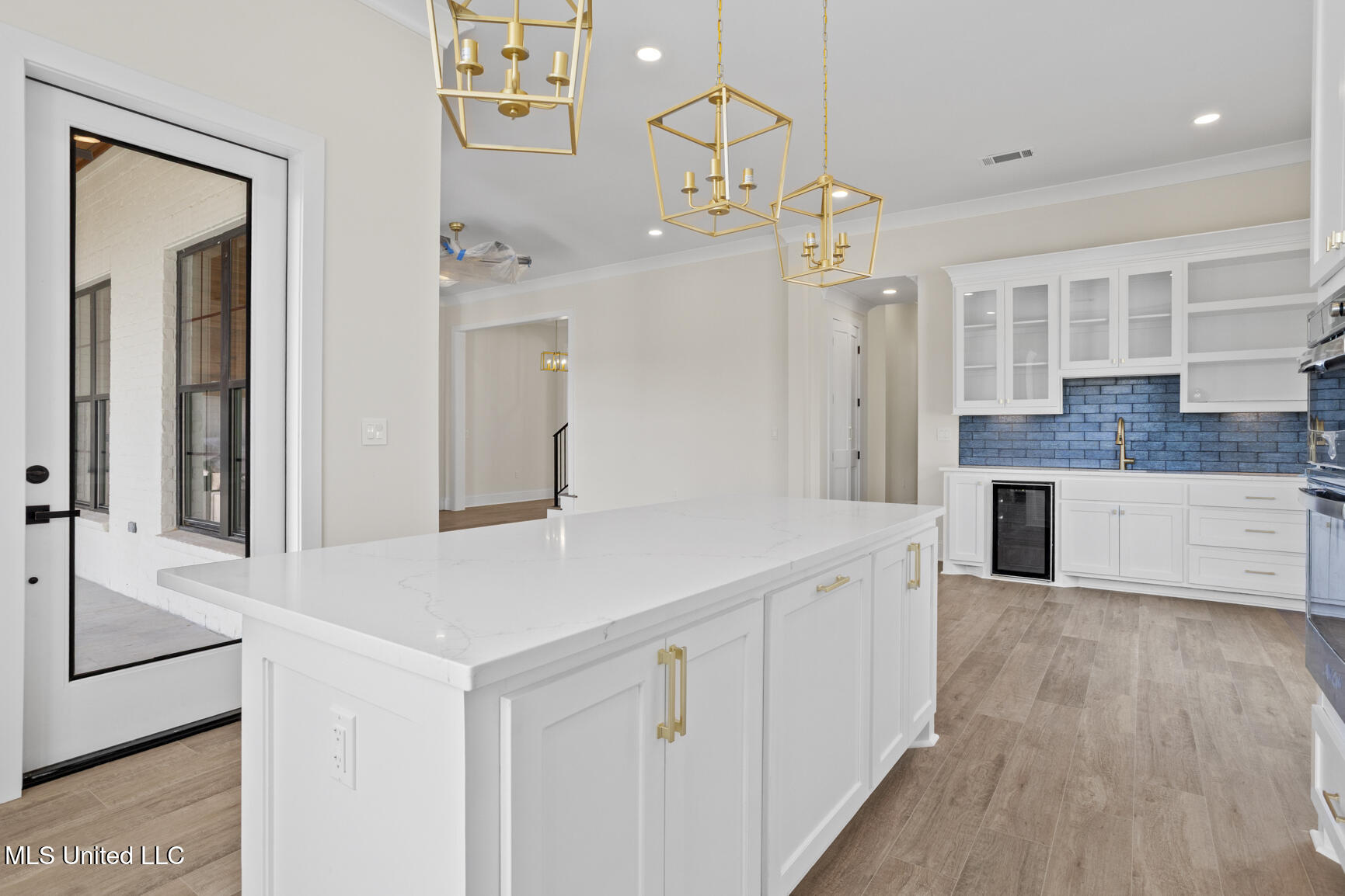 102 Venice Circle, Madison