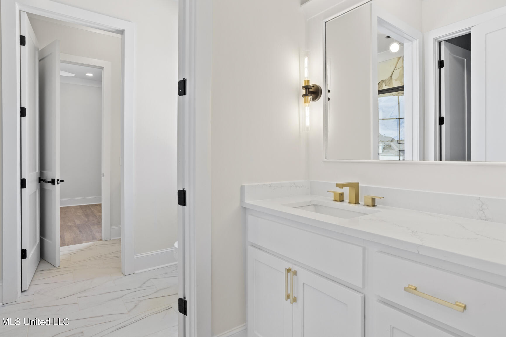 102 Venice Circle, Madison