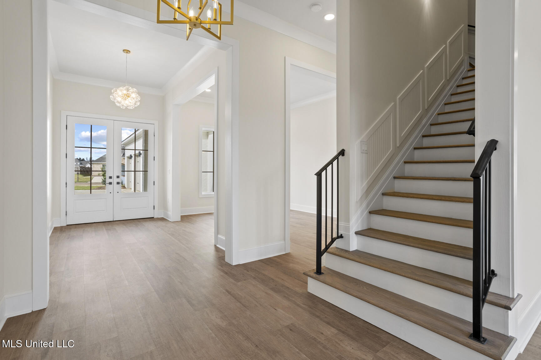 102 Venice Circle, Madison