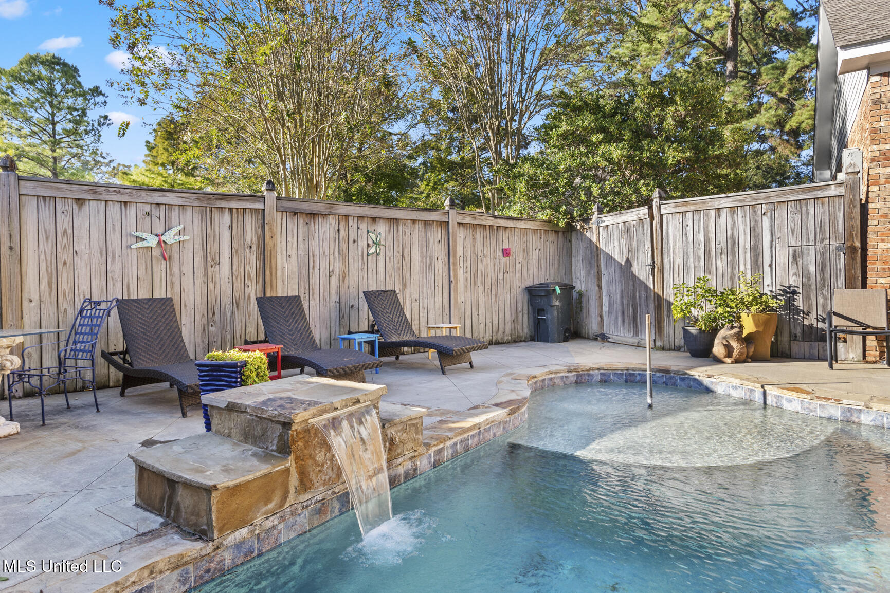 135 Winter Teal Place