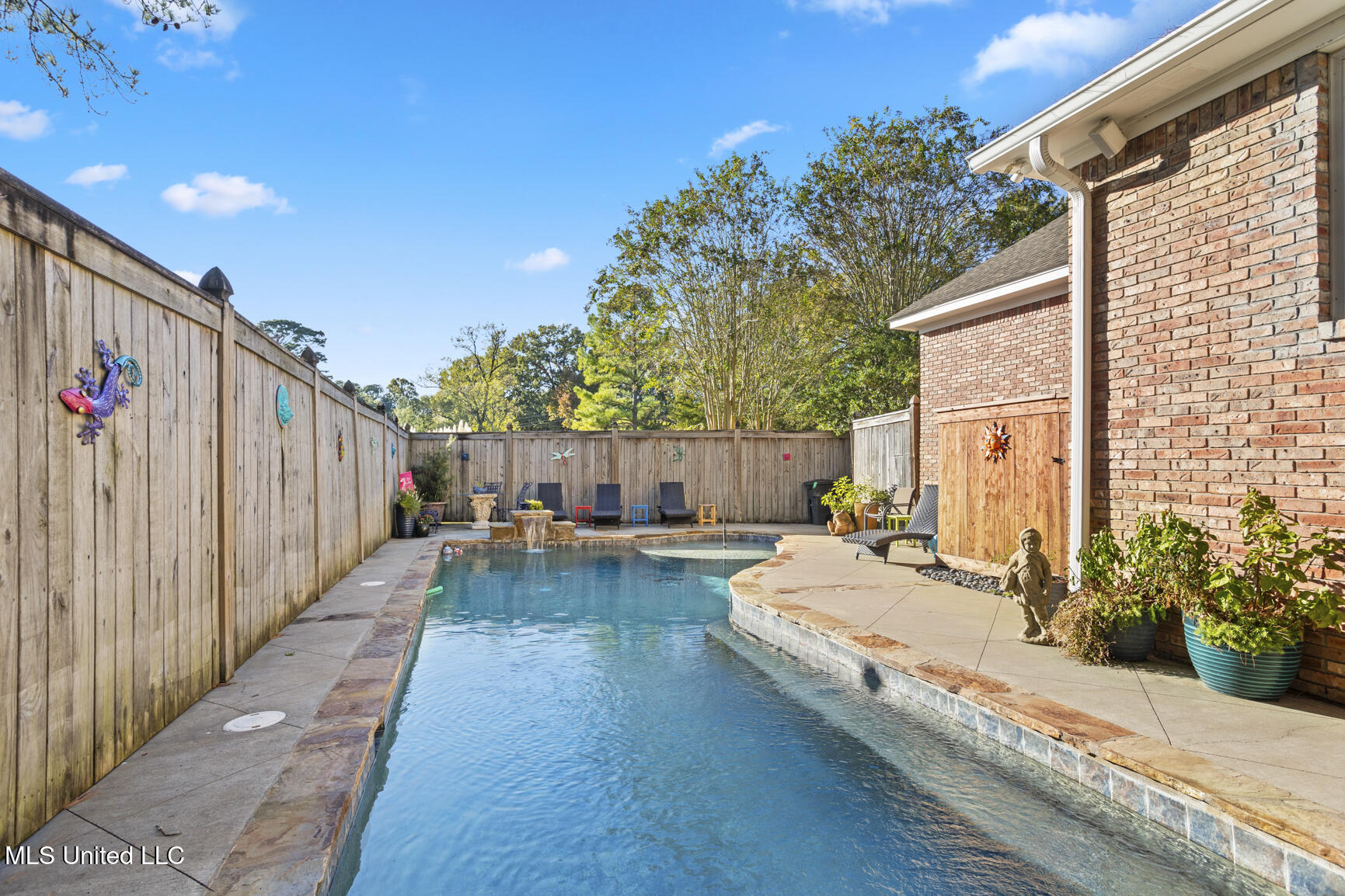 135 Winter Teal Place