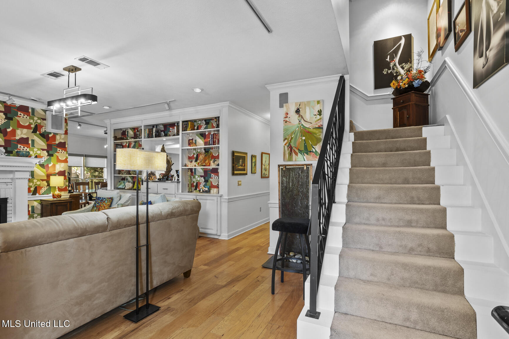 135 Winter Teal Place