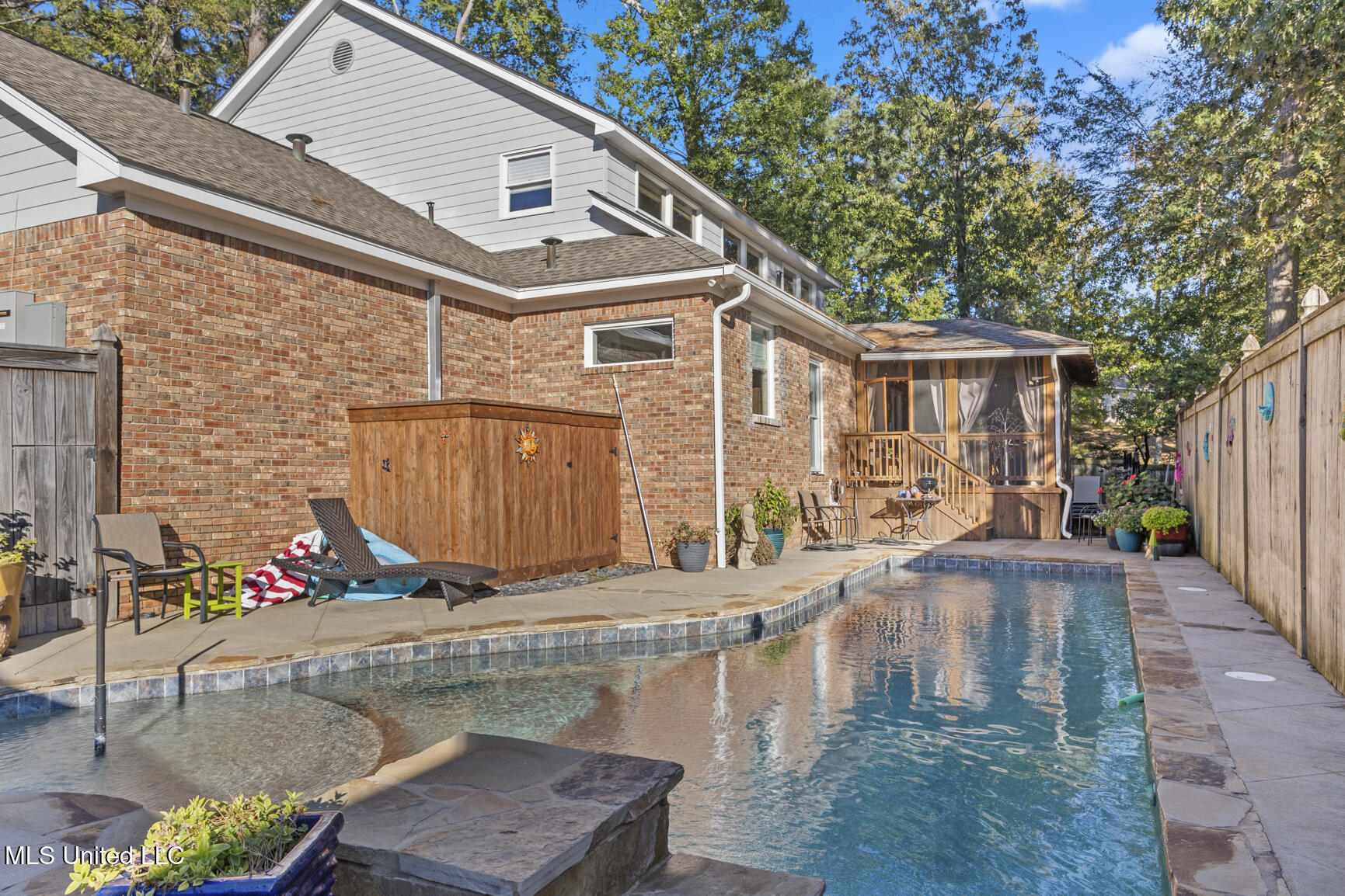 135 Winter Teal Place