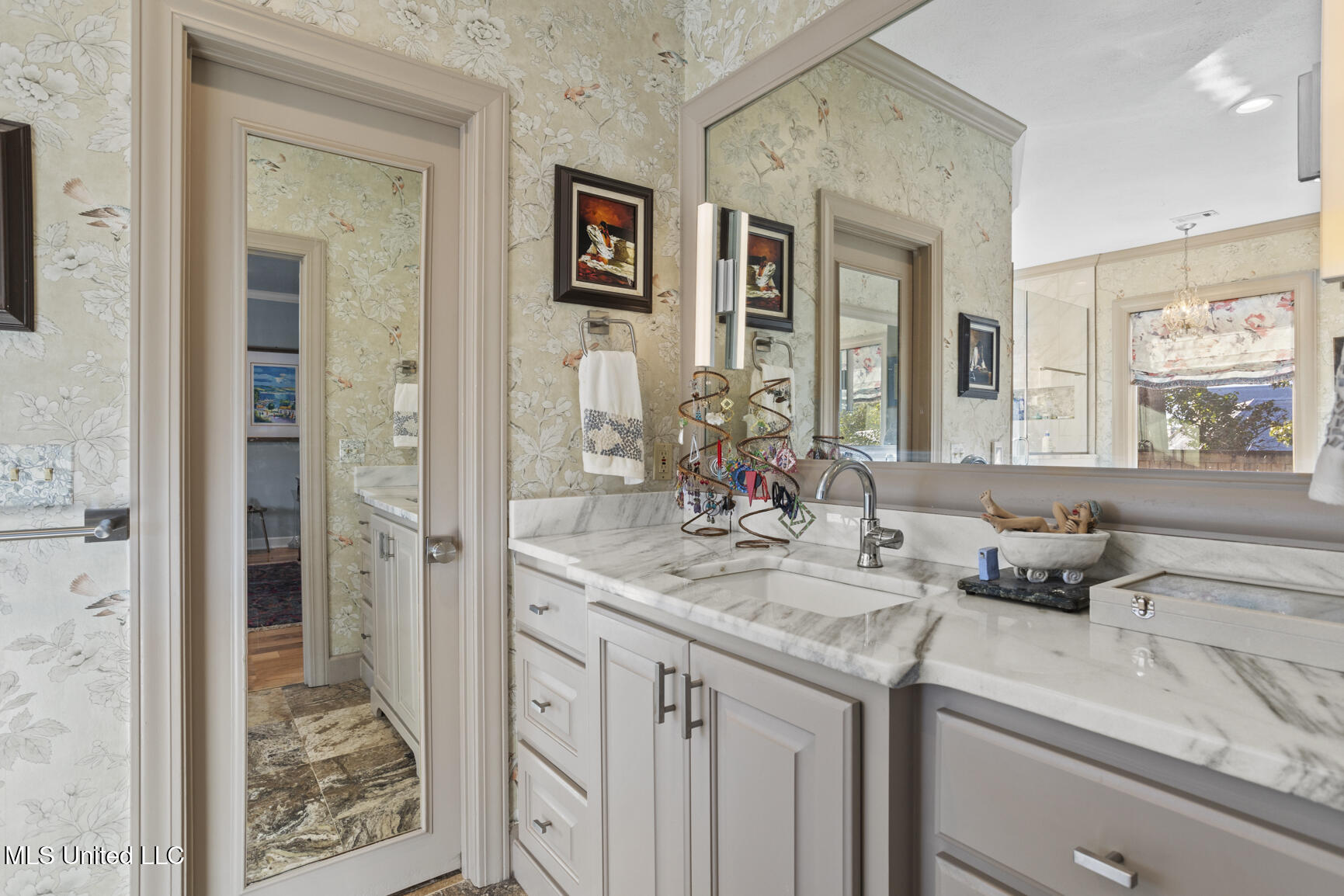 135 Winter Teal Place