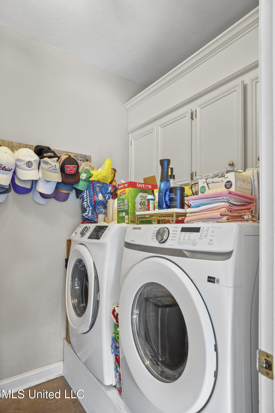 819 W Deerfield Drive