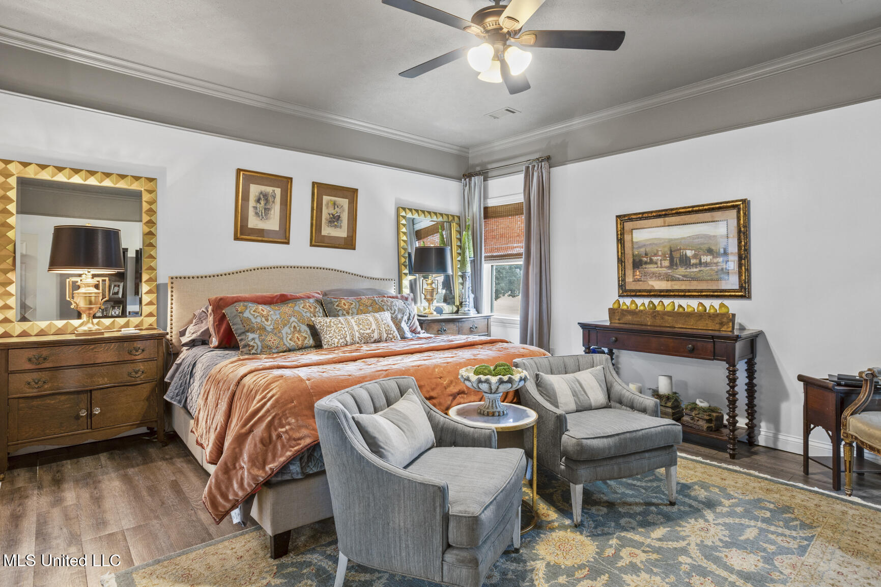 819 W Deerfield Drive