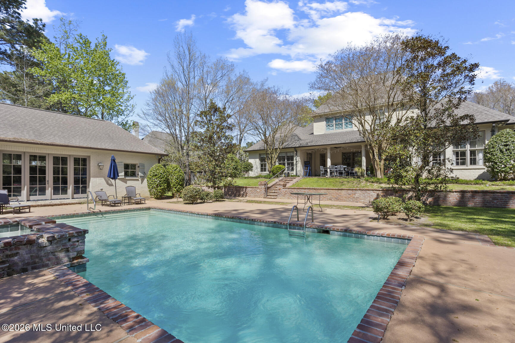 130 Summer Lake Drive