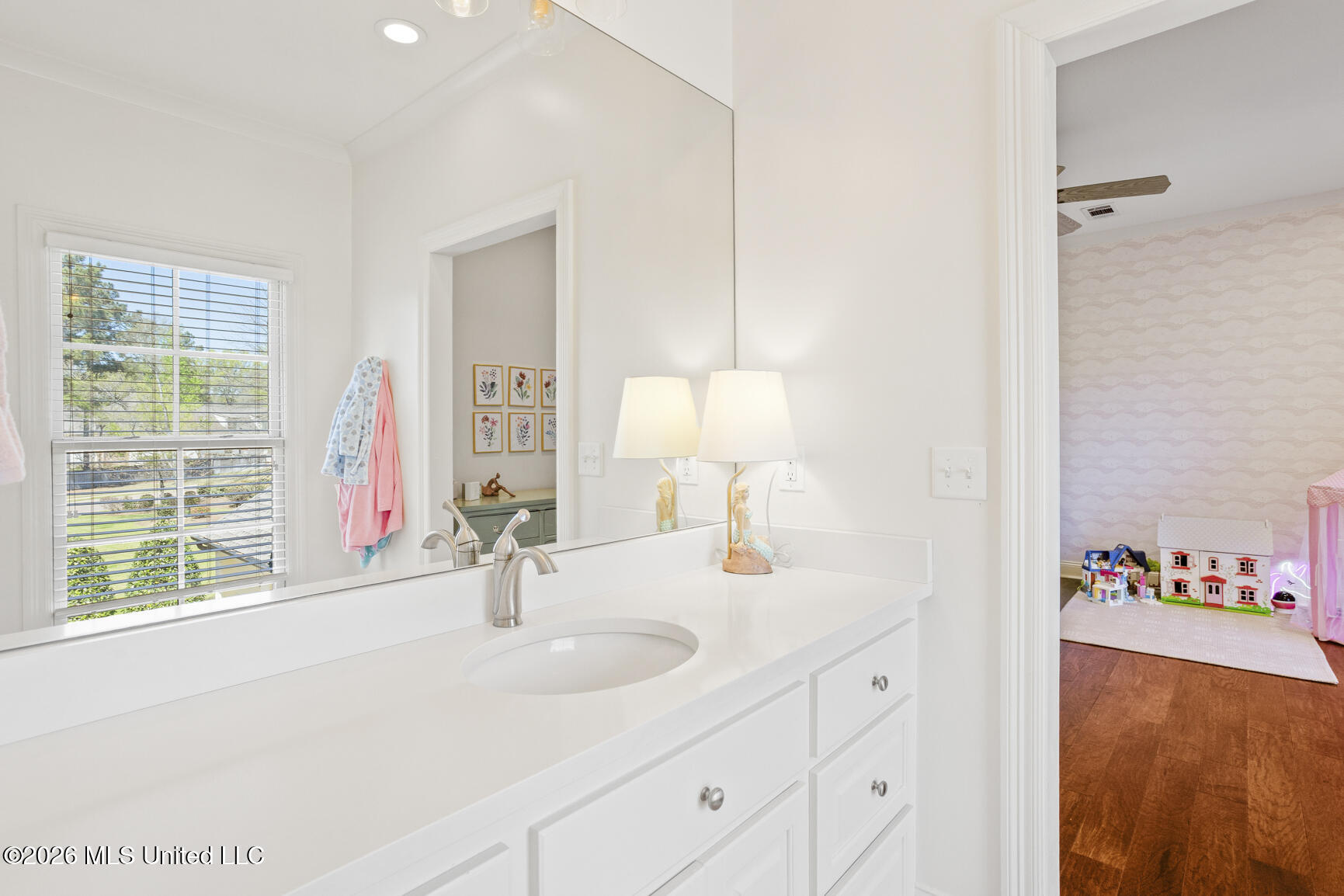 130 Summer Lake Drive