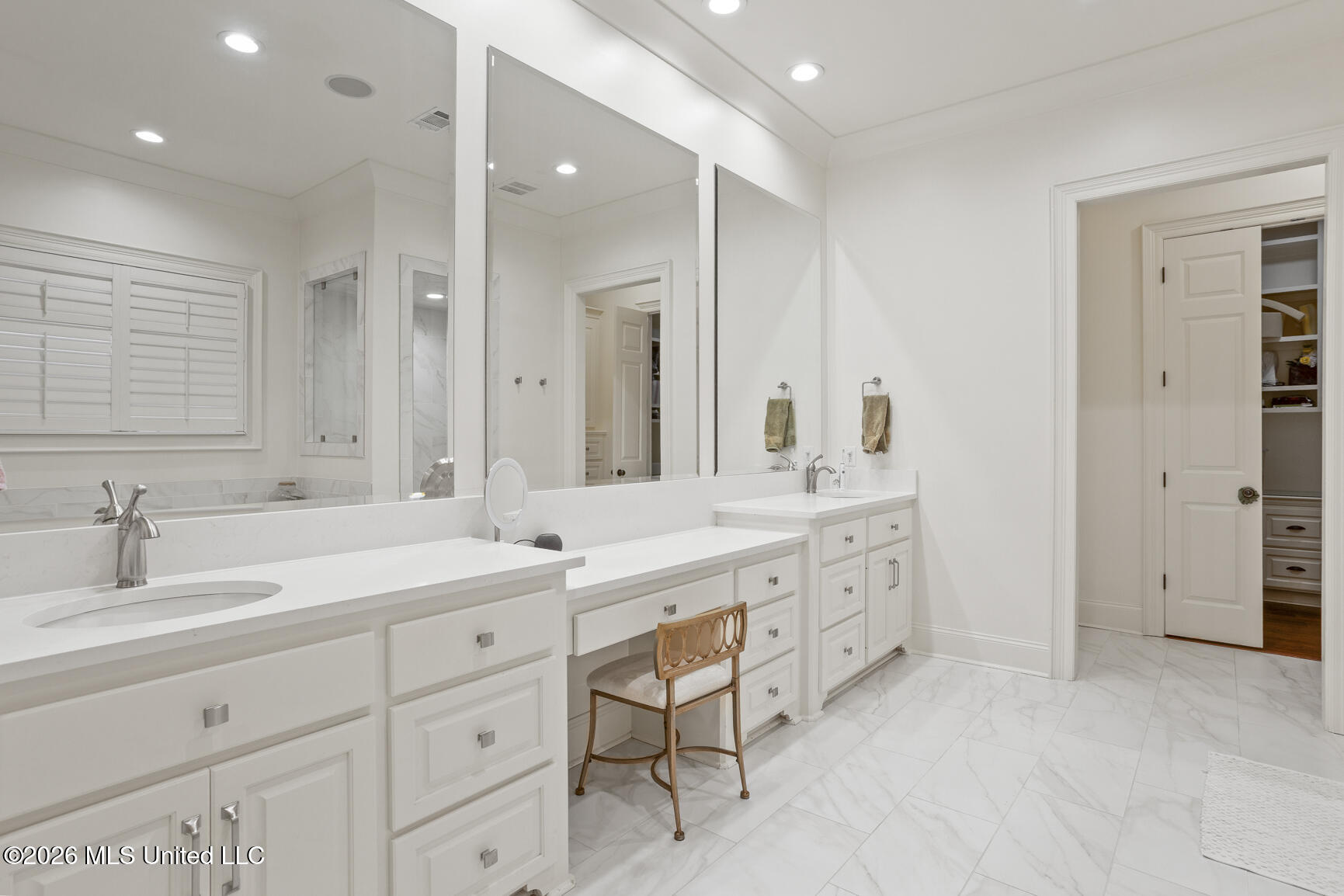 130 Summer Lake Drive