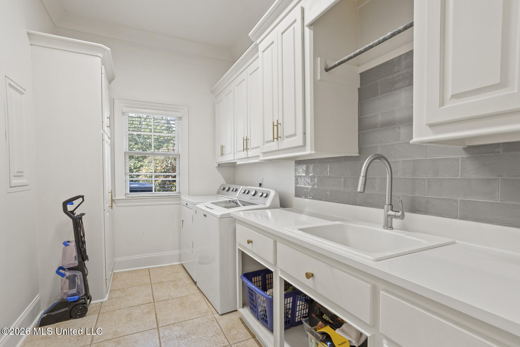 130 Summer Lake Drive