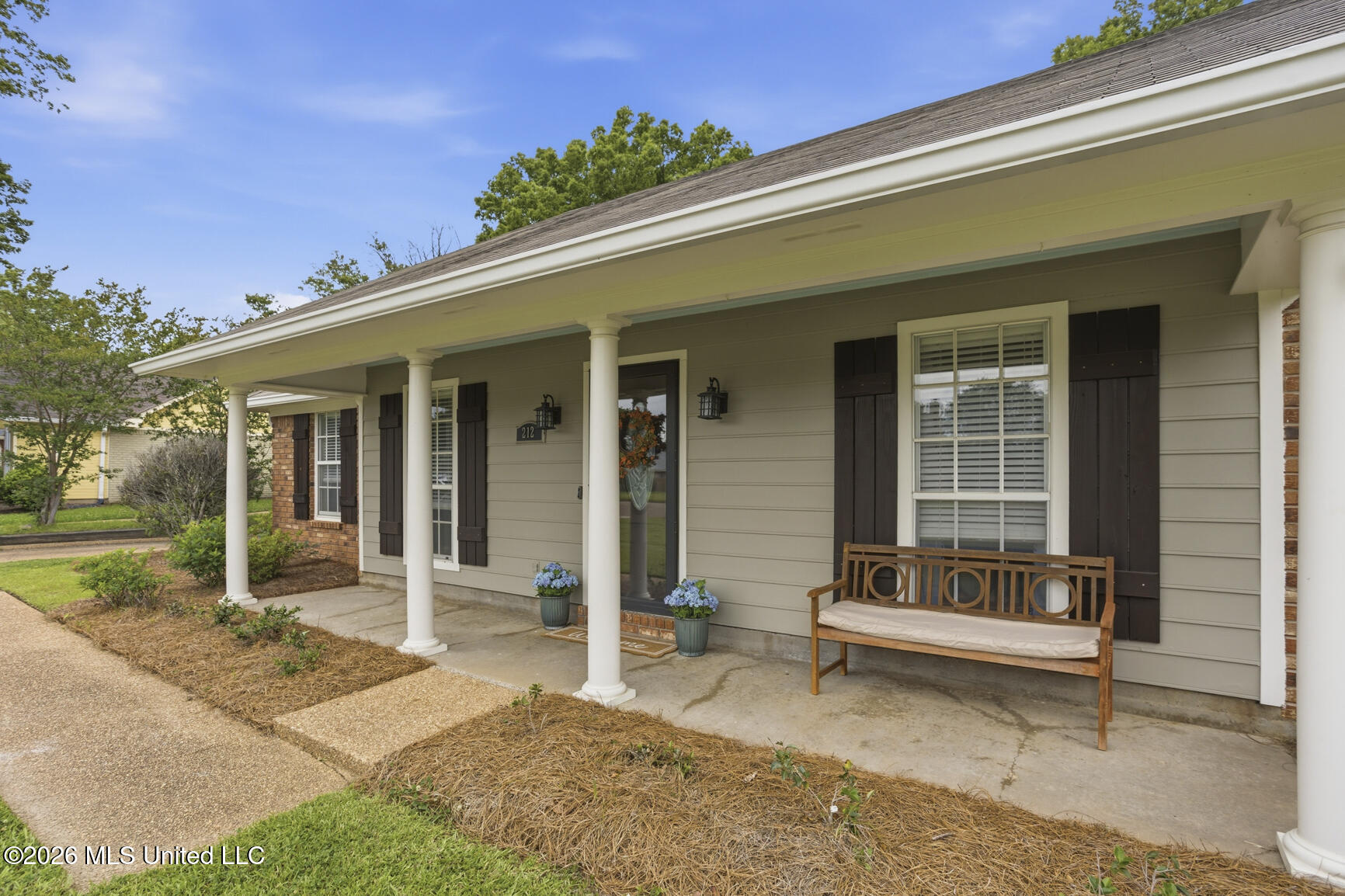 212 Cobblestone Drive