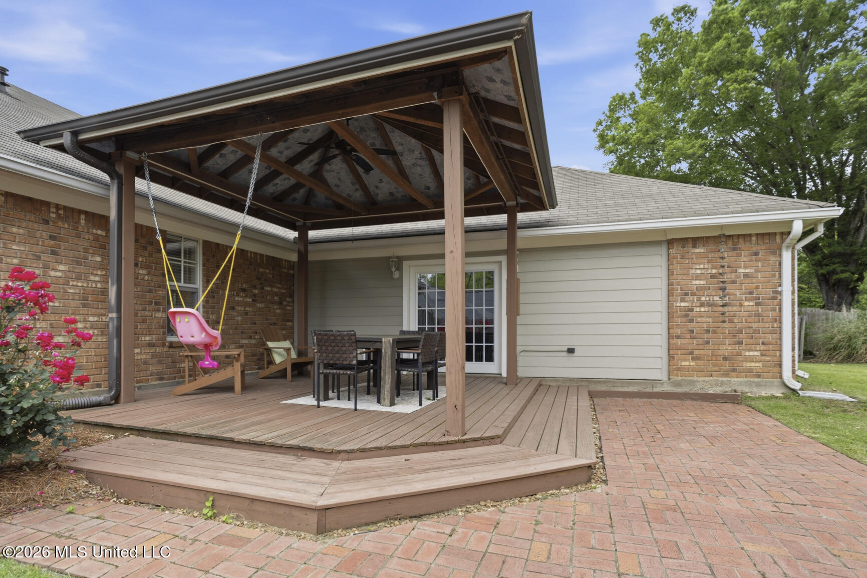 212 Cobblestone Drive