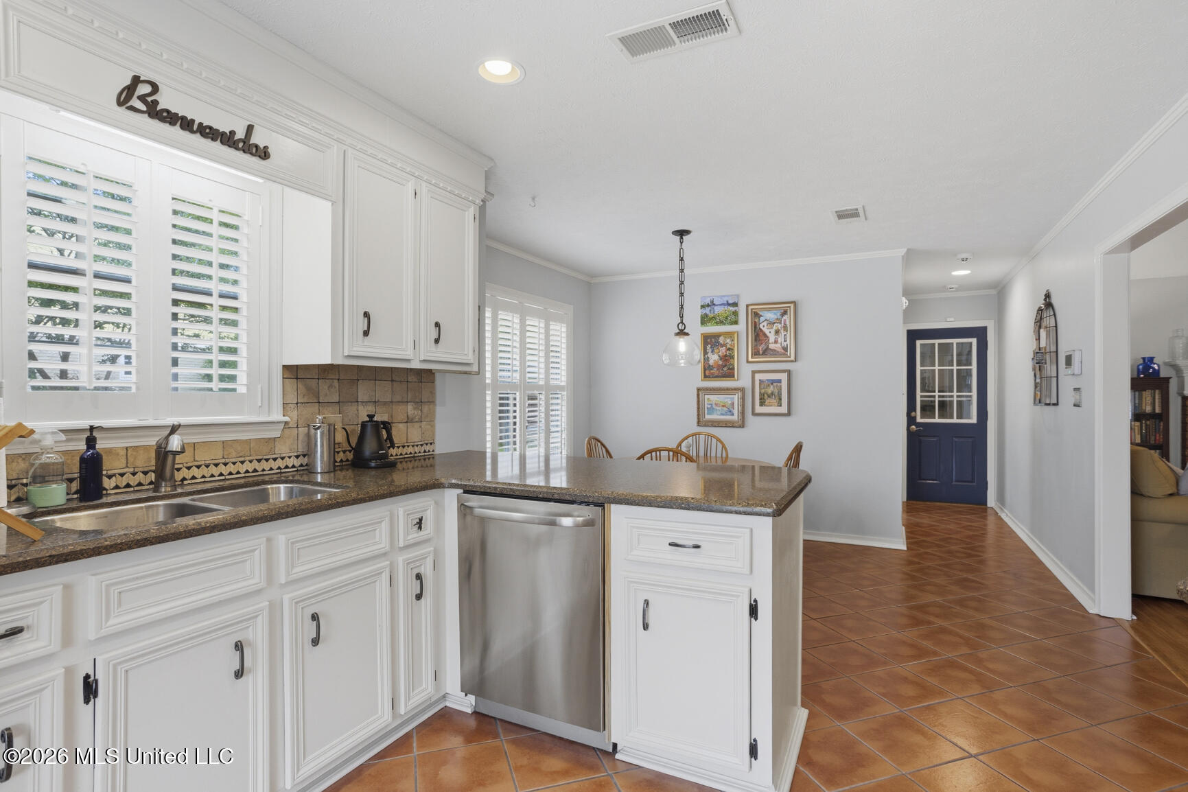 212 Cobblestone Drive
