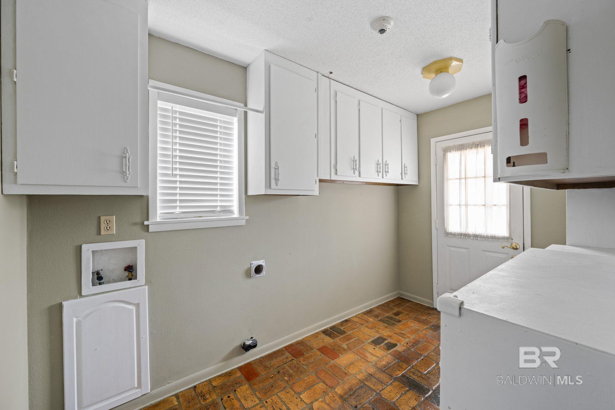 1309 Bradley Avenue