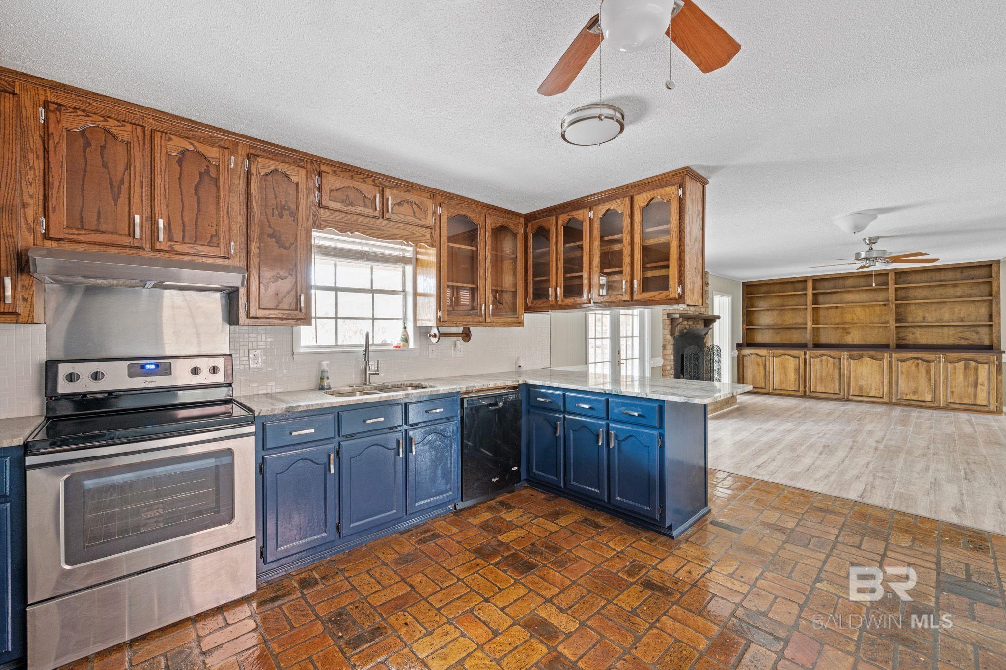 1309 Bradley Avenue