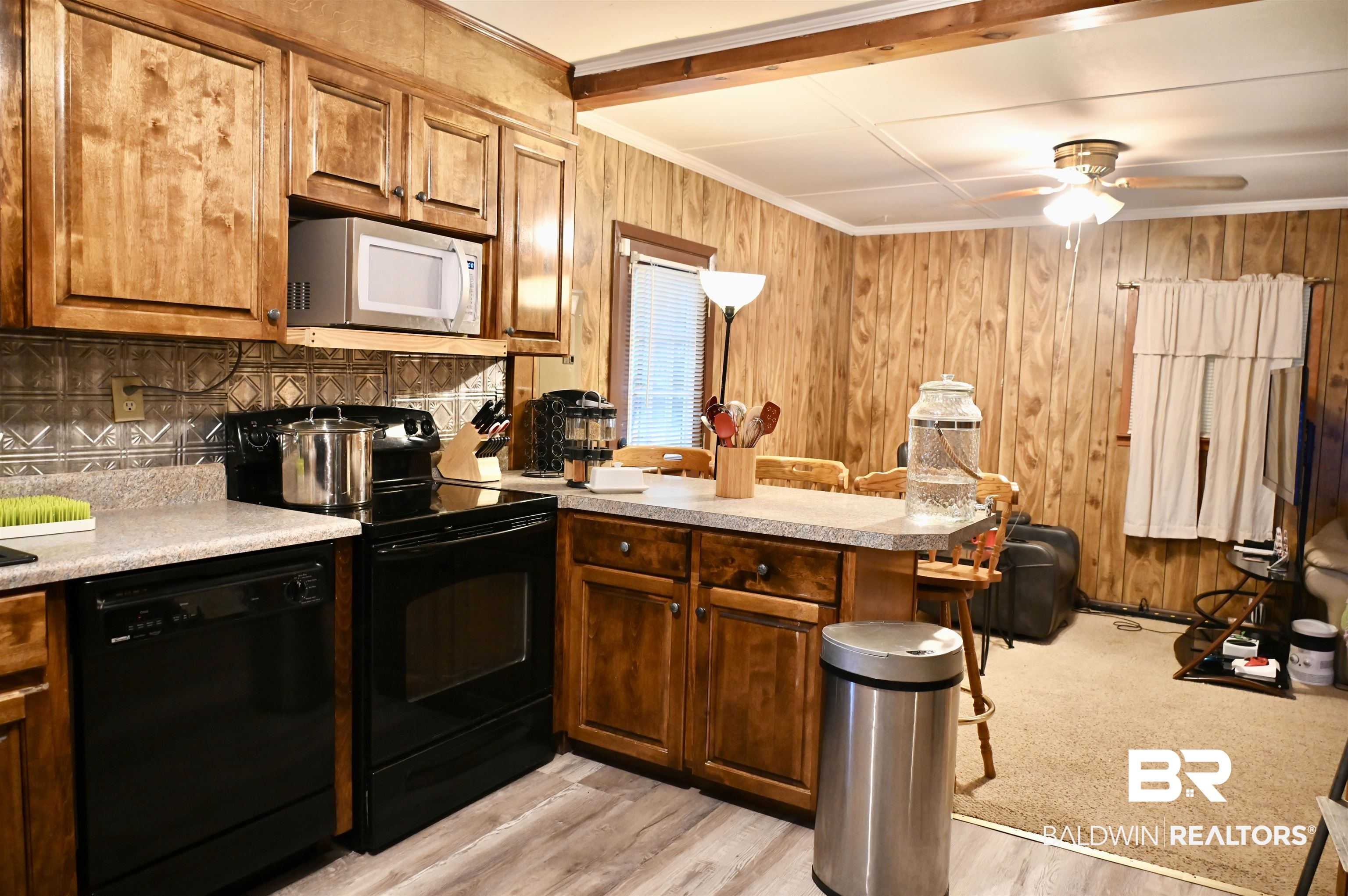 2300 Wolf Log Road