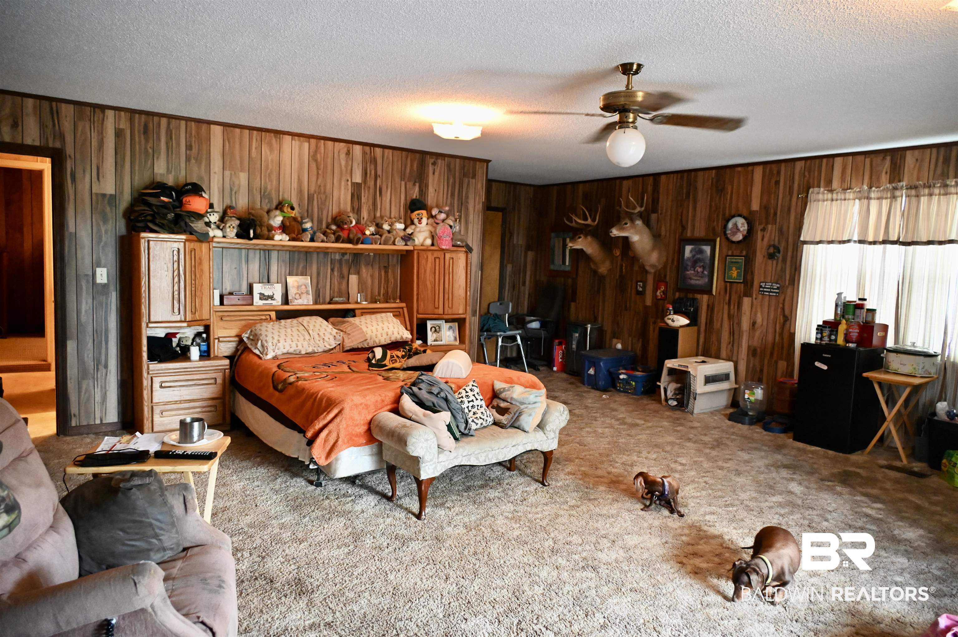 2300 Wolf Log Road