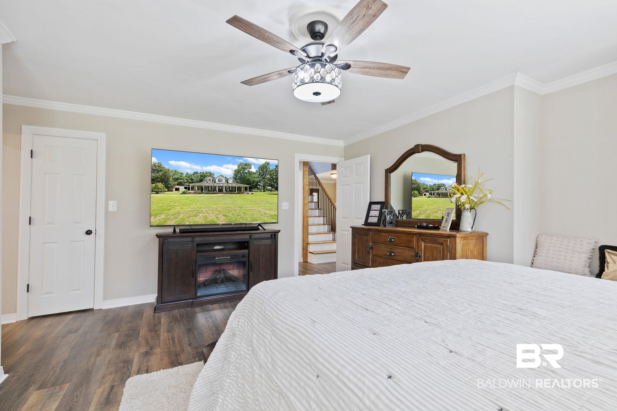 370 Parker Lane