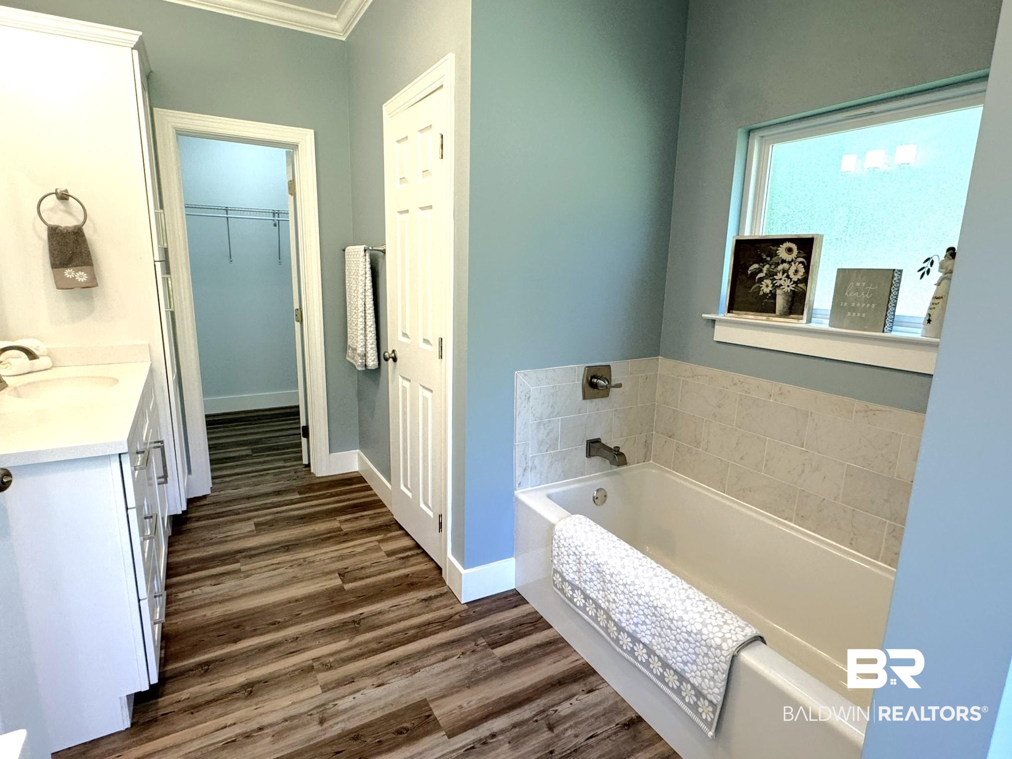275 Edgewood Court