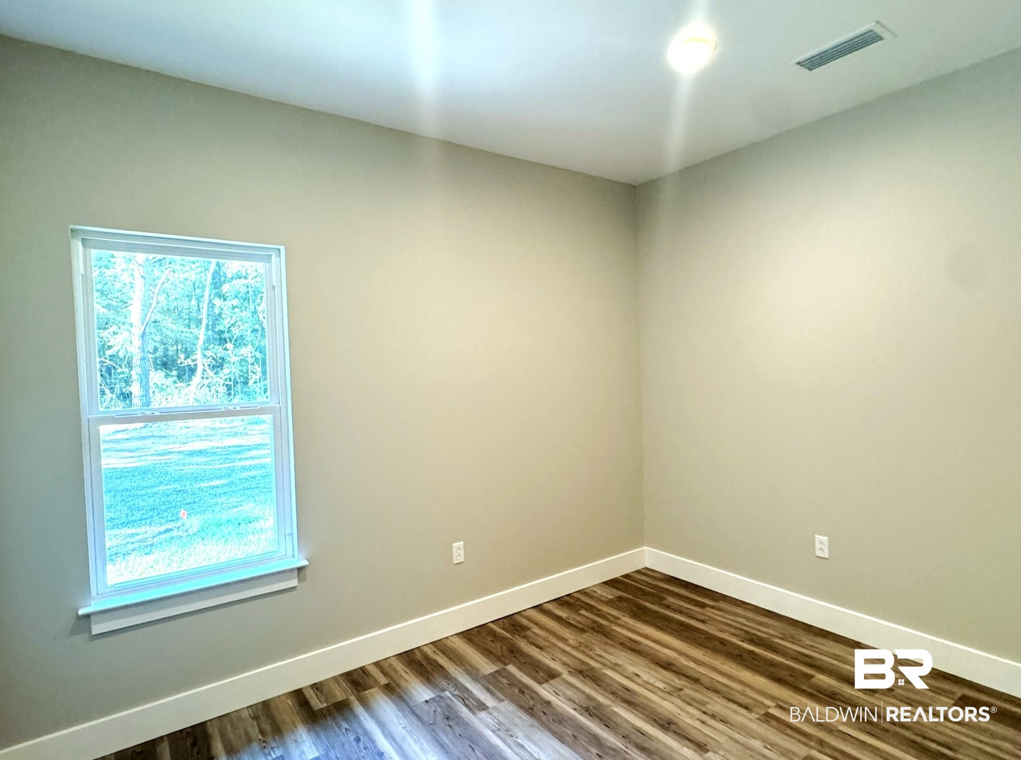 275 Edgewood Court