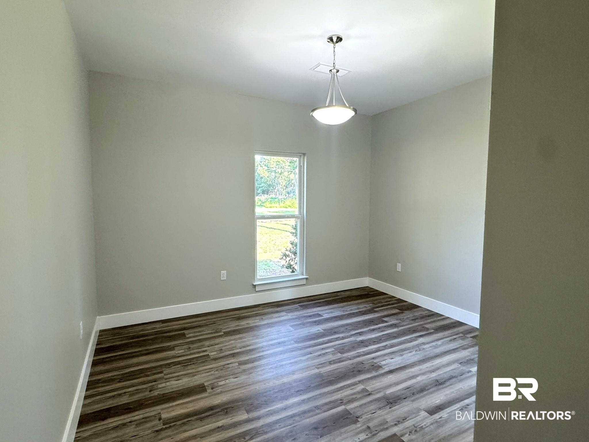 275 Edgewood Court
