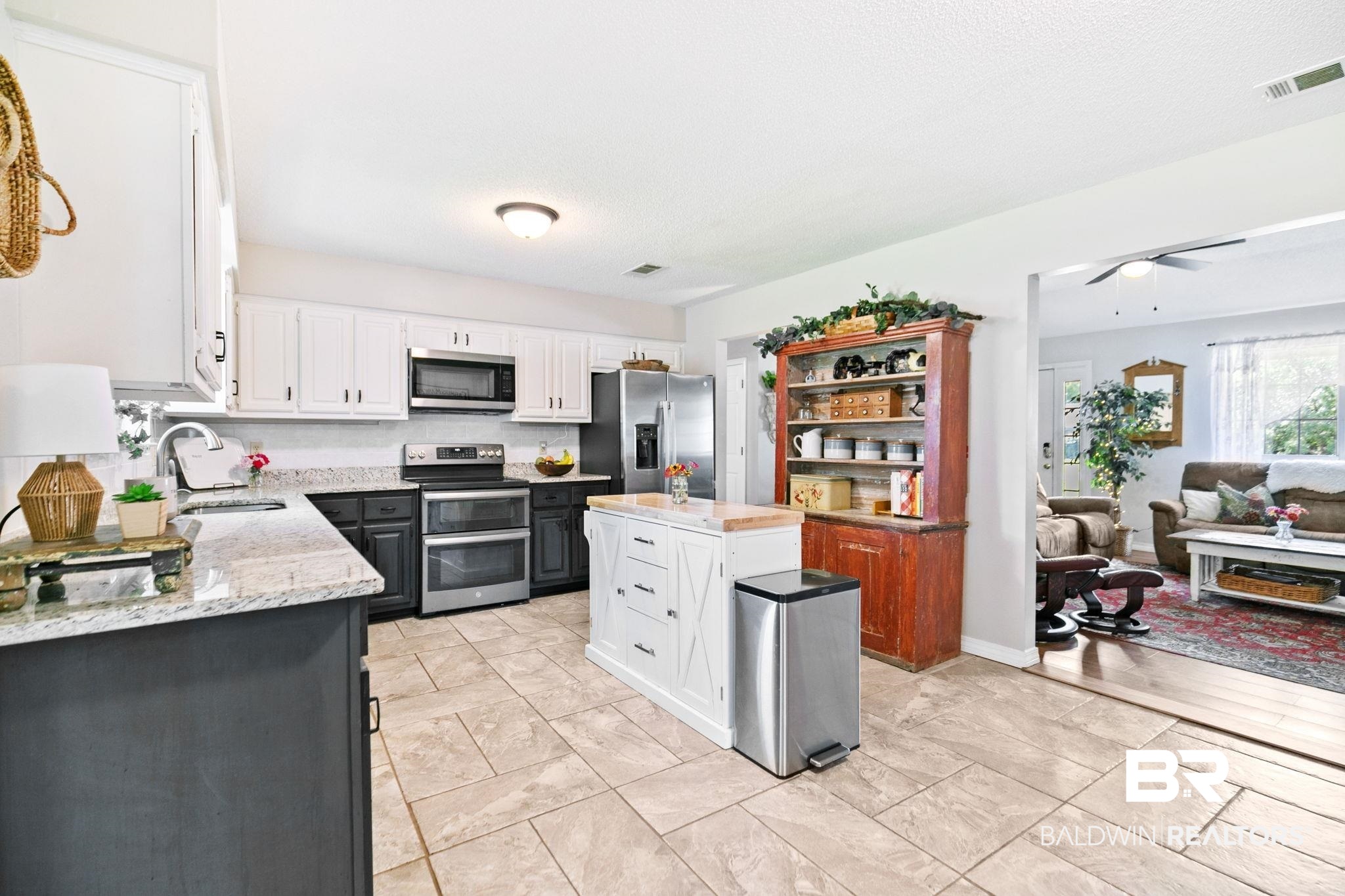 53 N Magnolia Circle