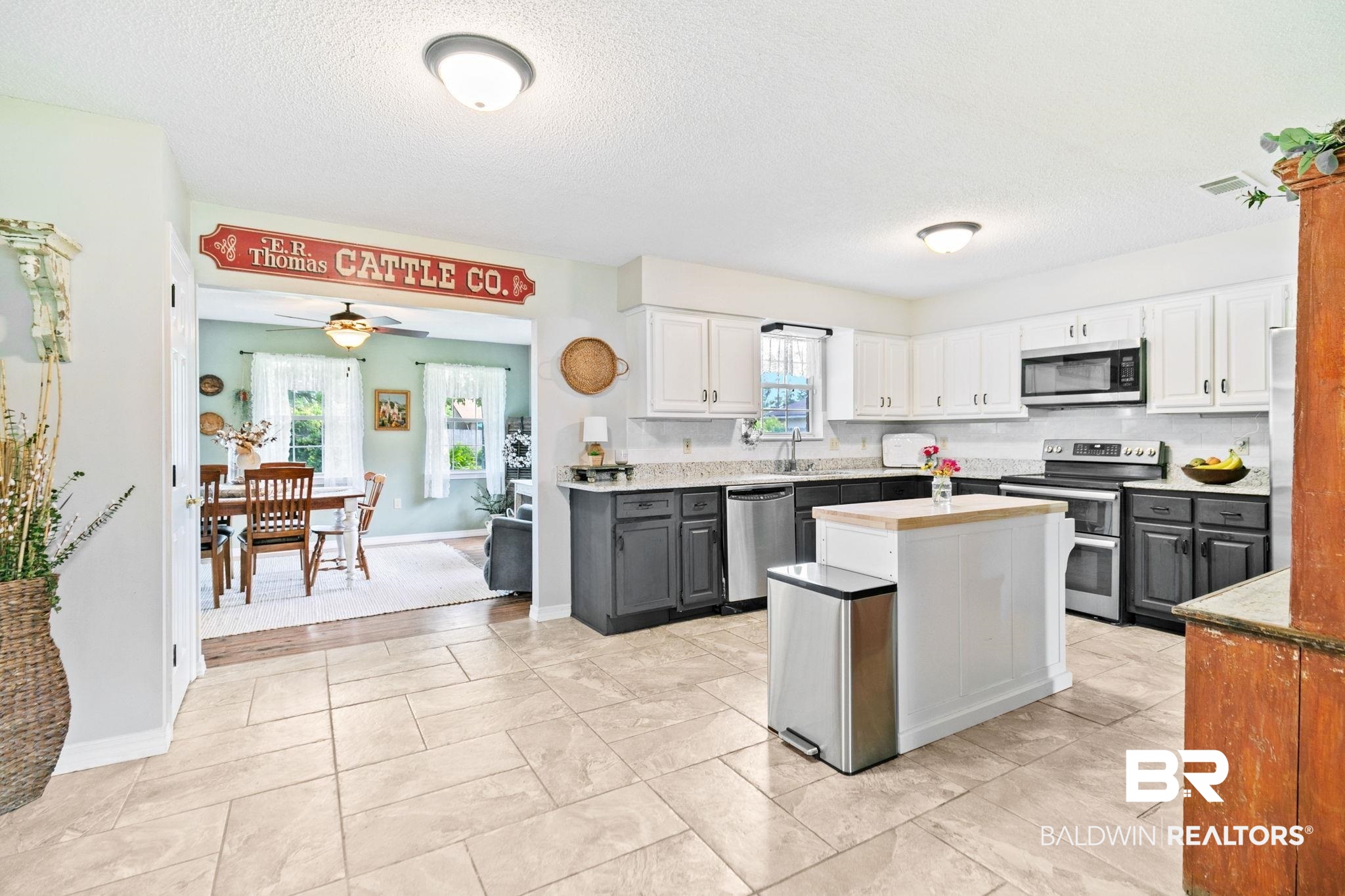 53 N Magnolia Circle