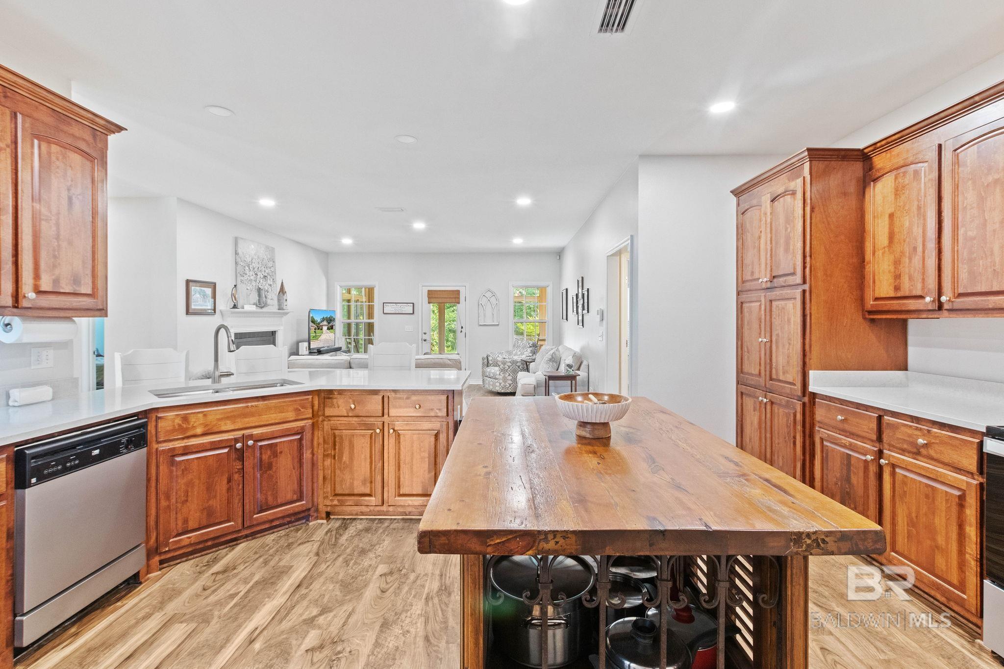 706 Jillian Place