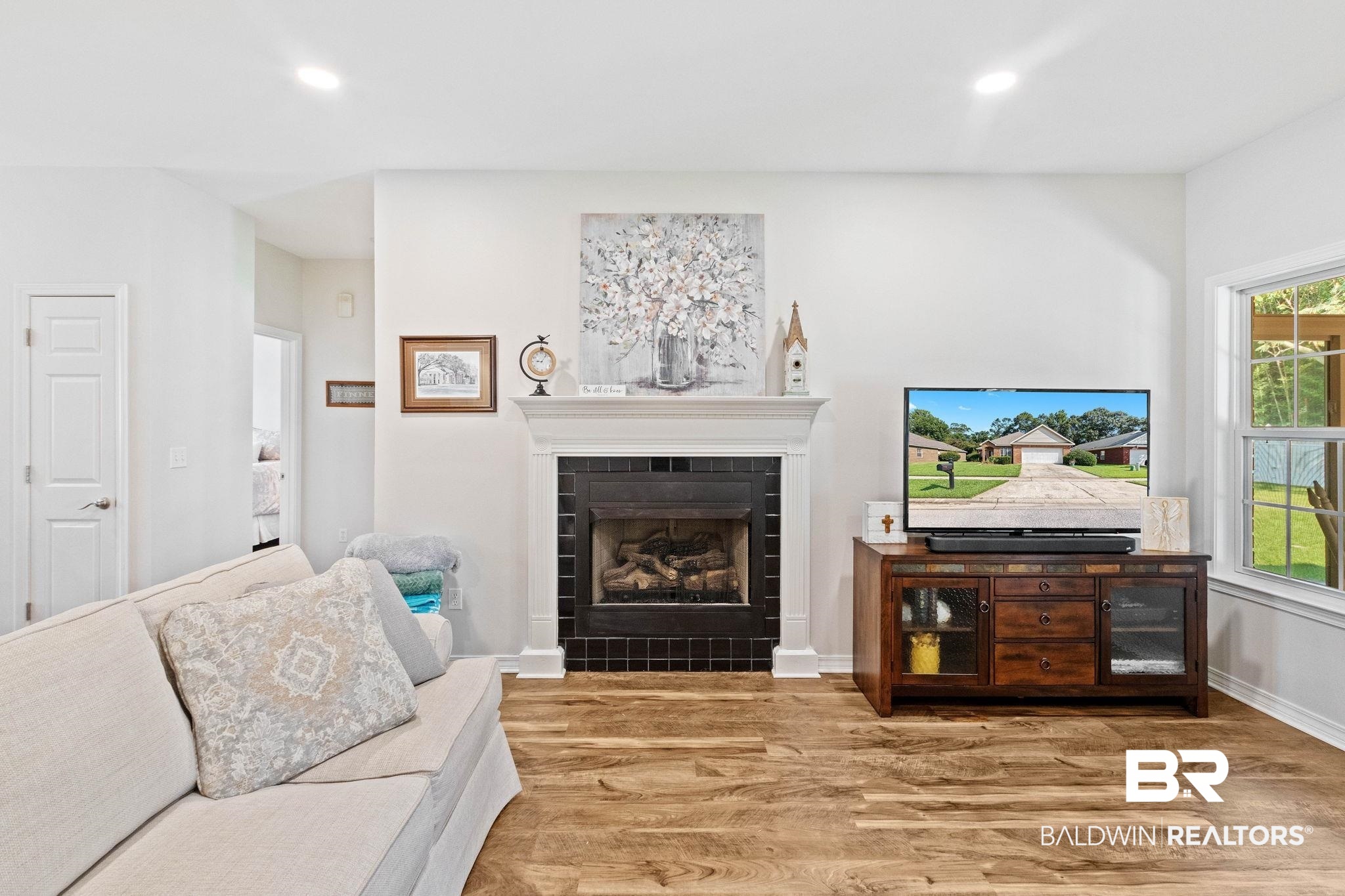 706 Jillian Place