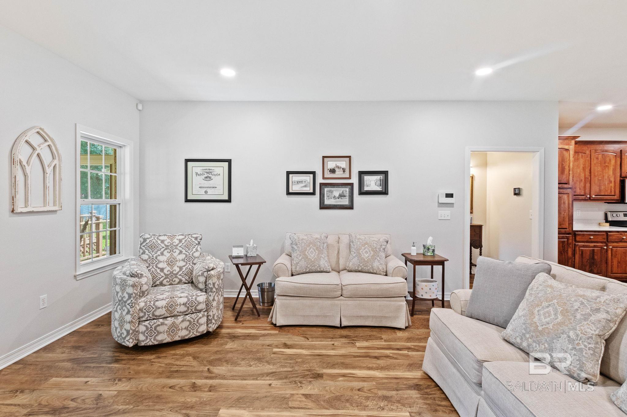 706 Jillian Place