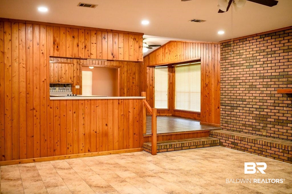 111 Honey Drive