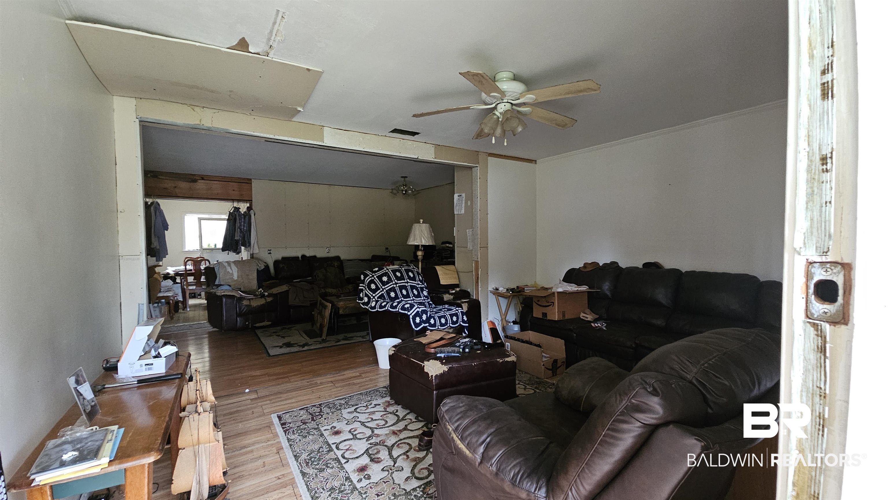 216 6th Avenue