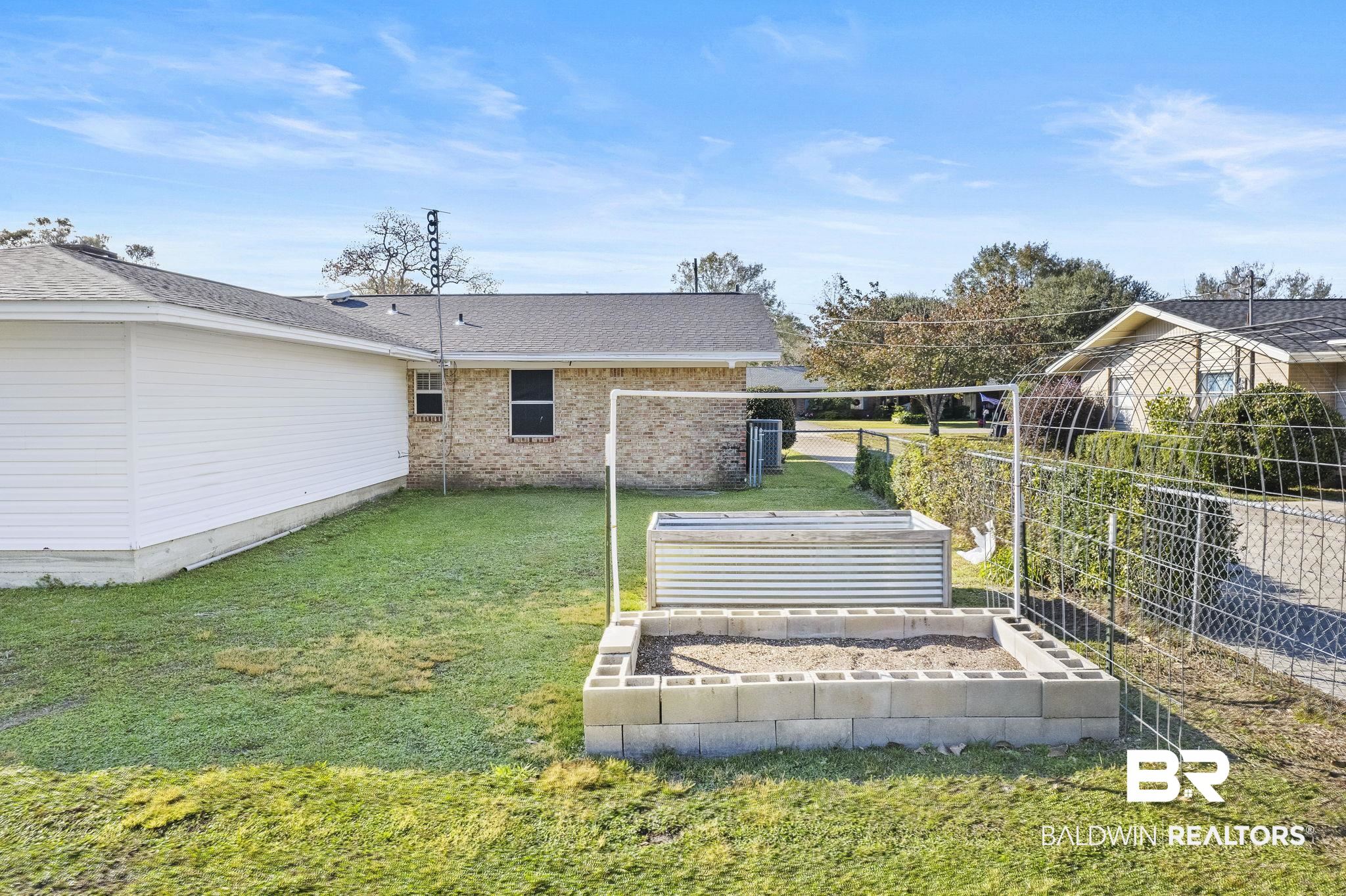 19 Rollins Place