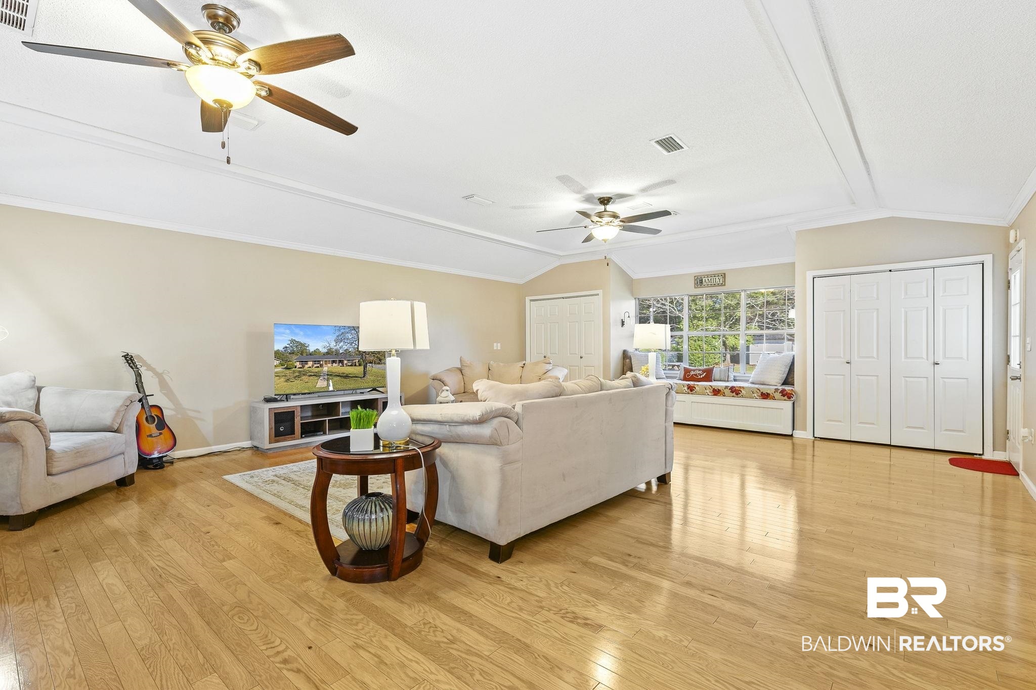 19 Rollins Place