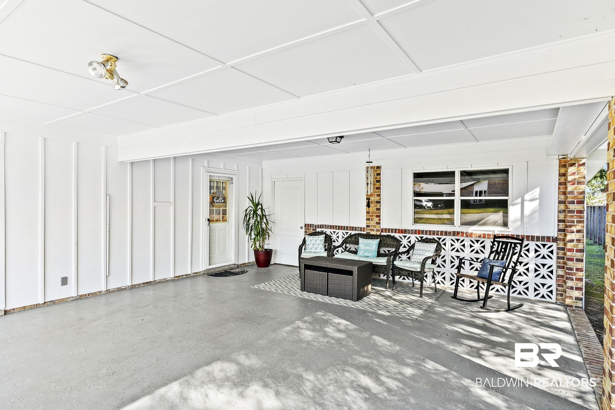 19 Rollins Place