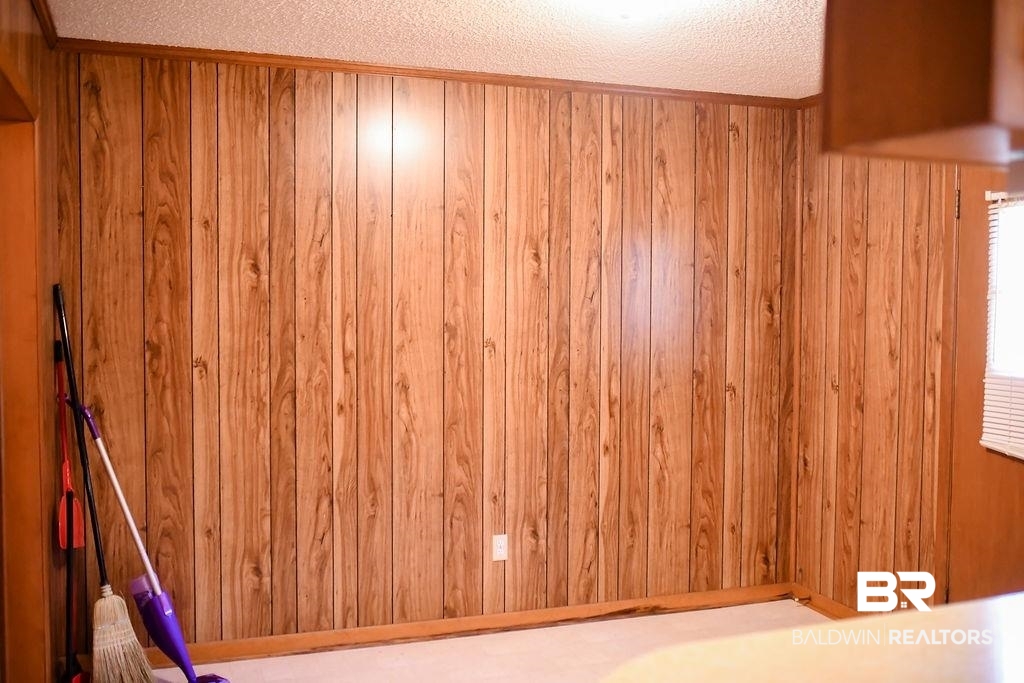 537 Lowery Road
