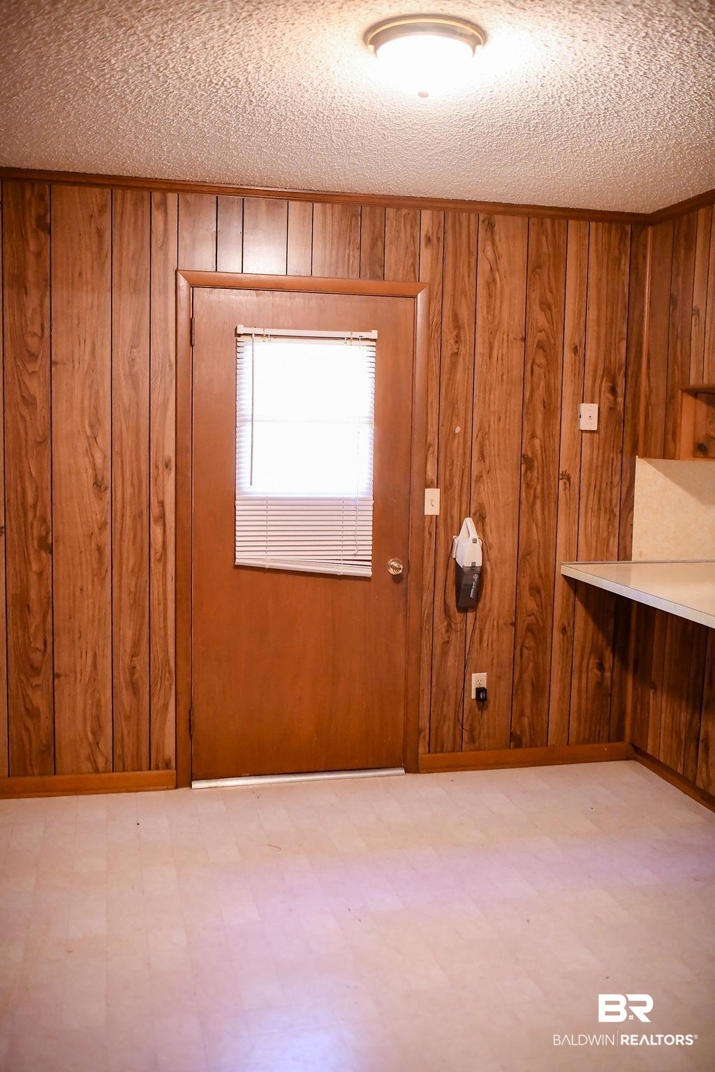 537 Lowery Road