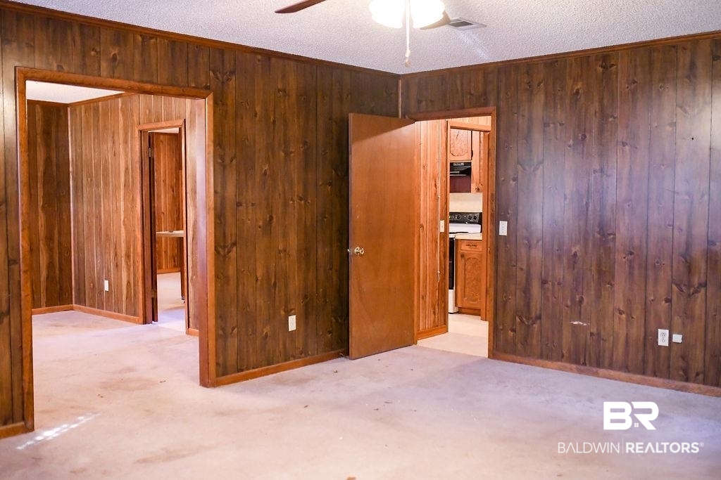 537 Lowery Road