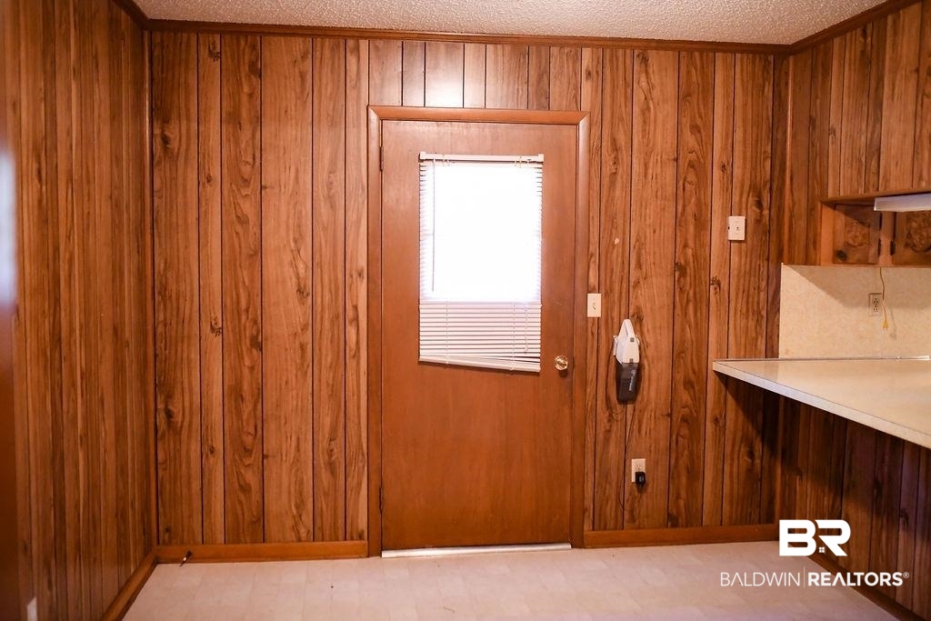 537 Lowery Road