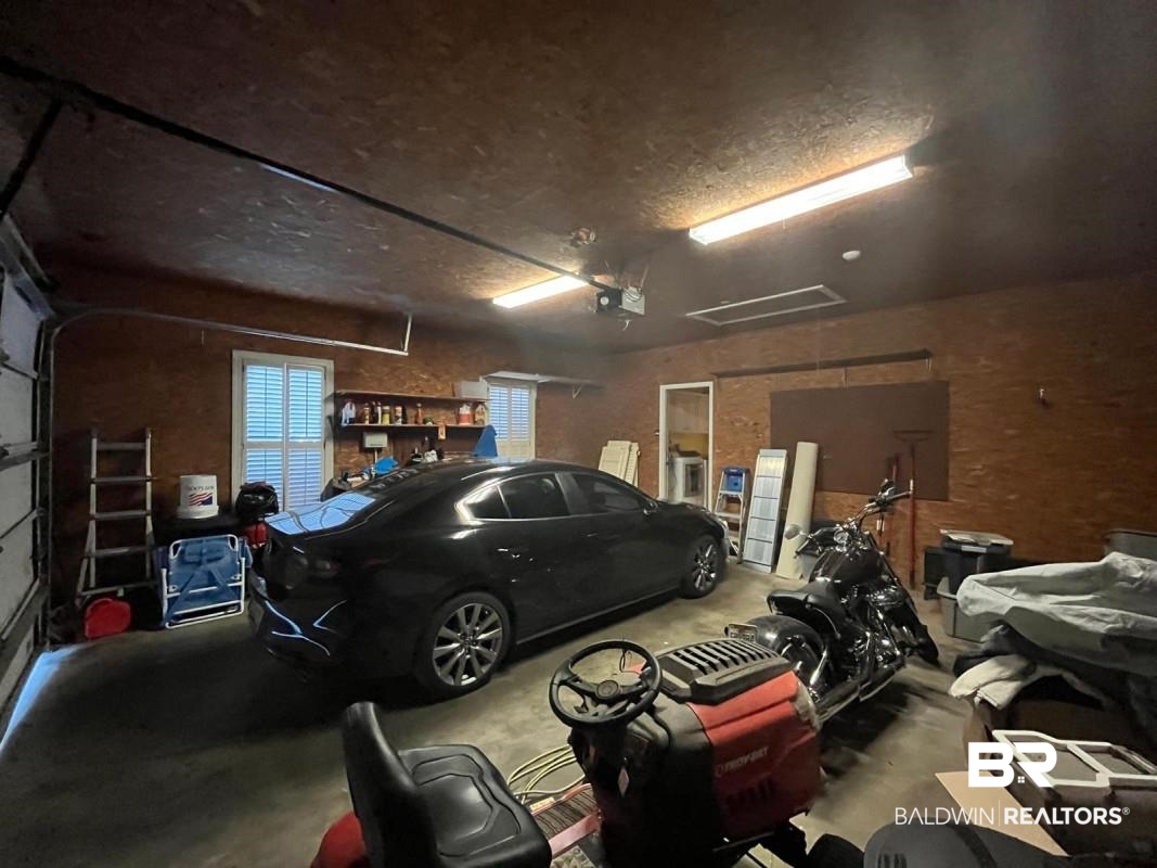 1746 Woodridge Drive