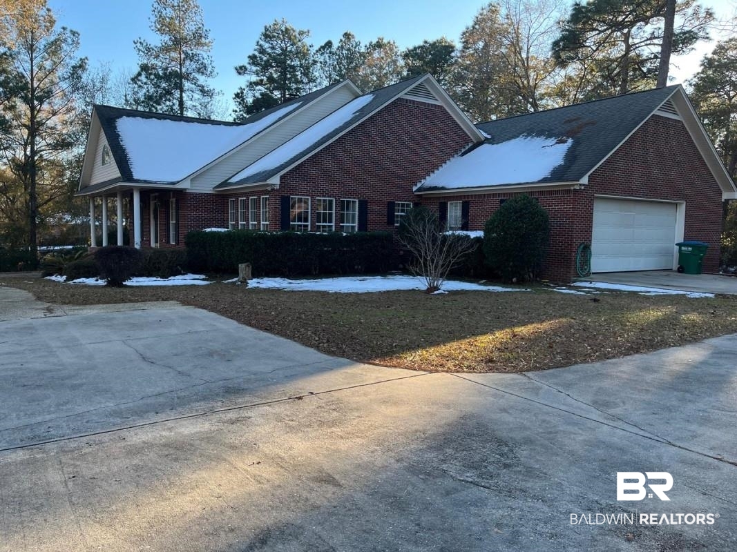 1746 Woodridge Drive