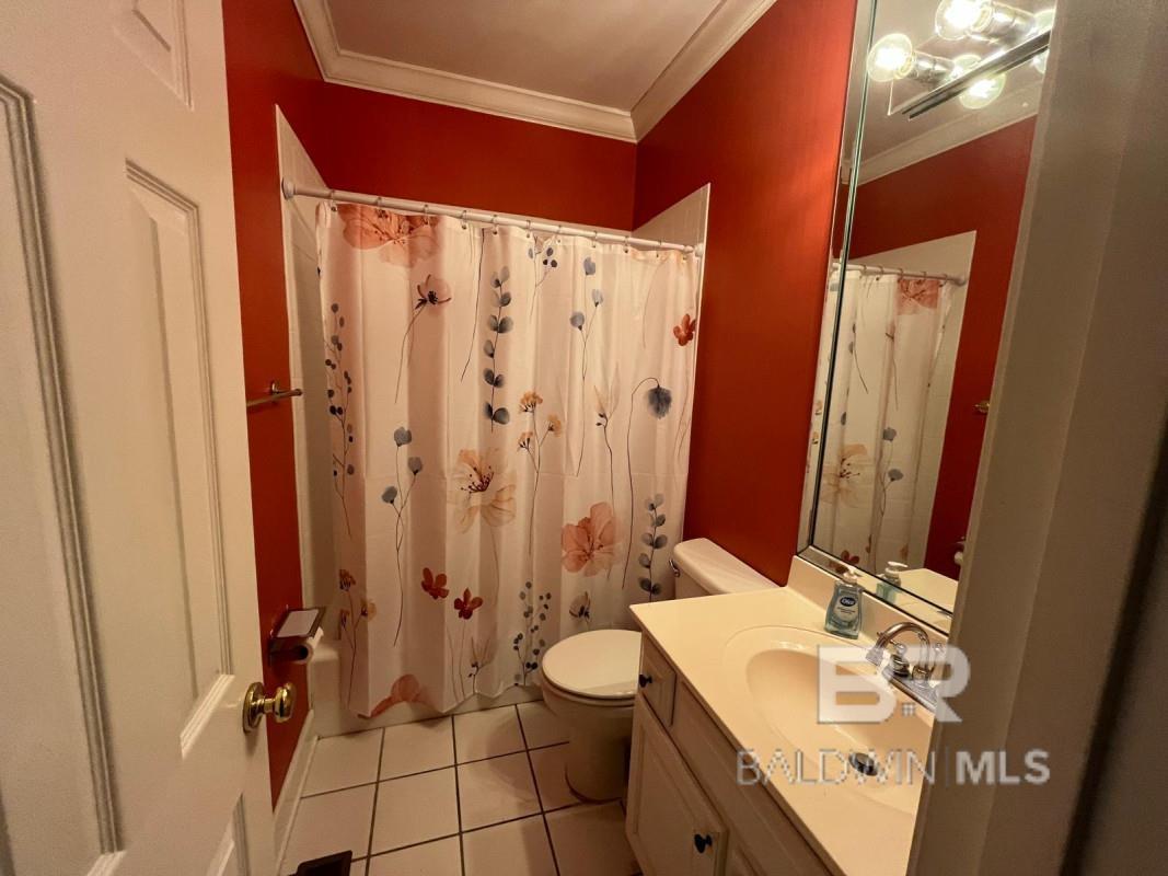 1746 Woodridge Drive