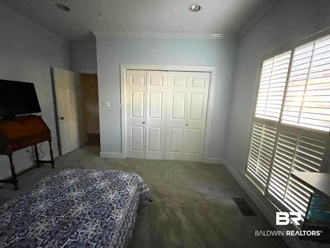 1746 Woodridge Drive