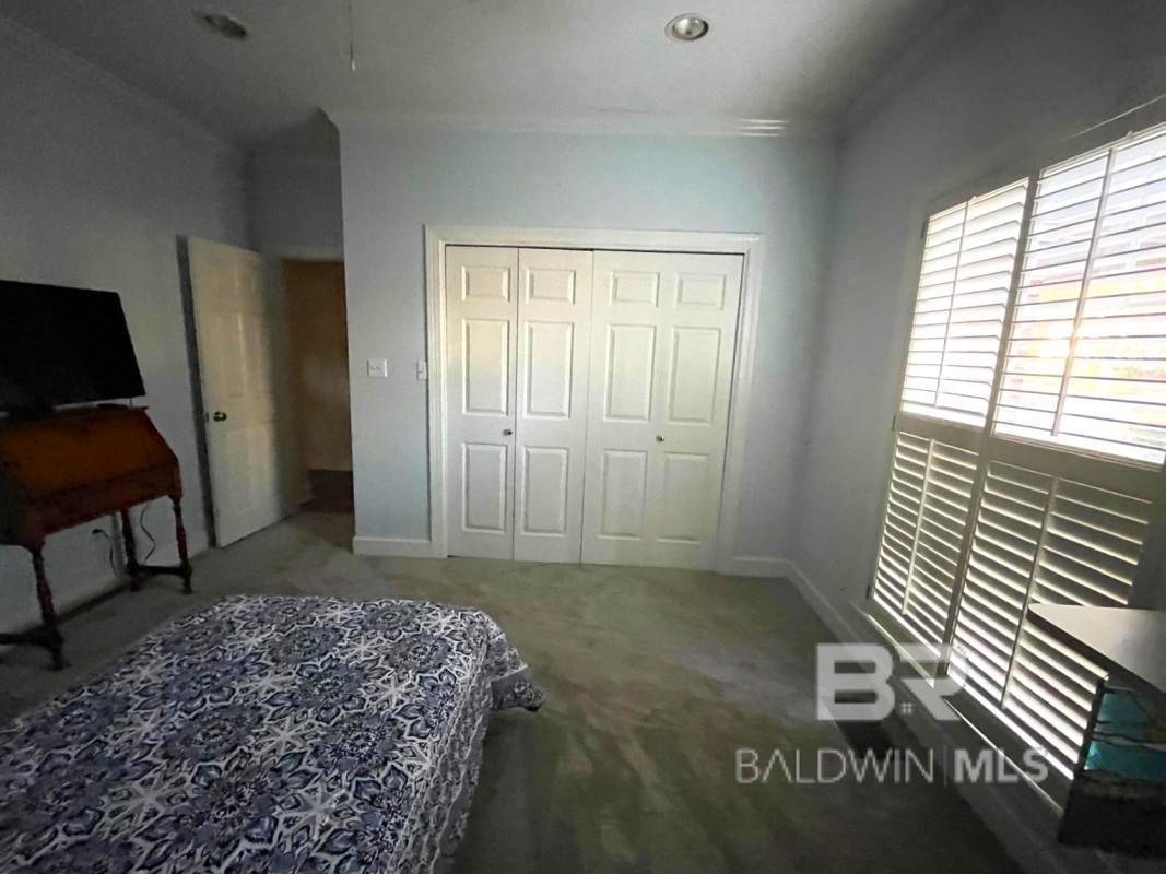 1746 Woodridge Drive