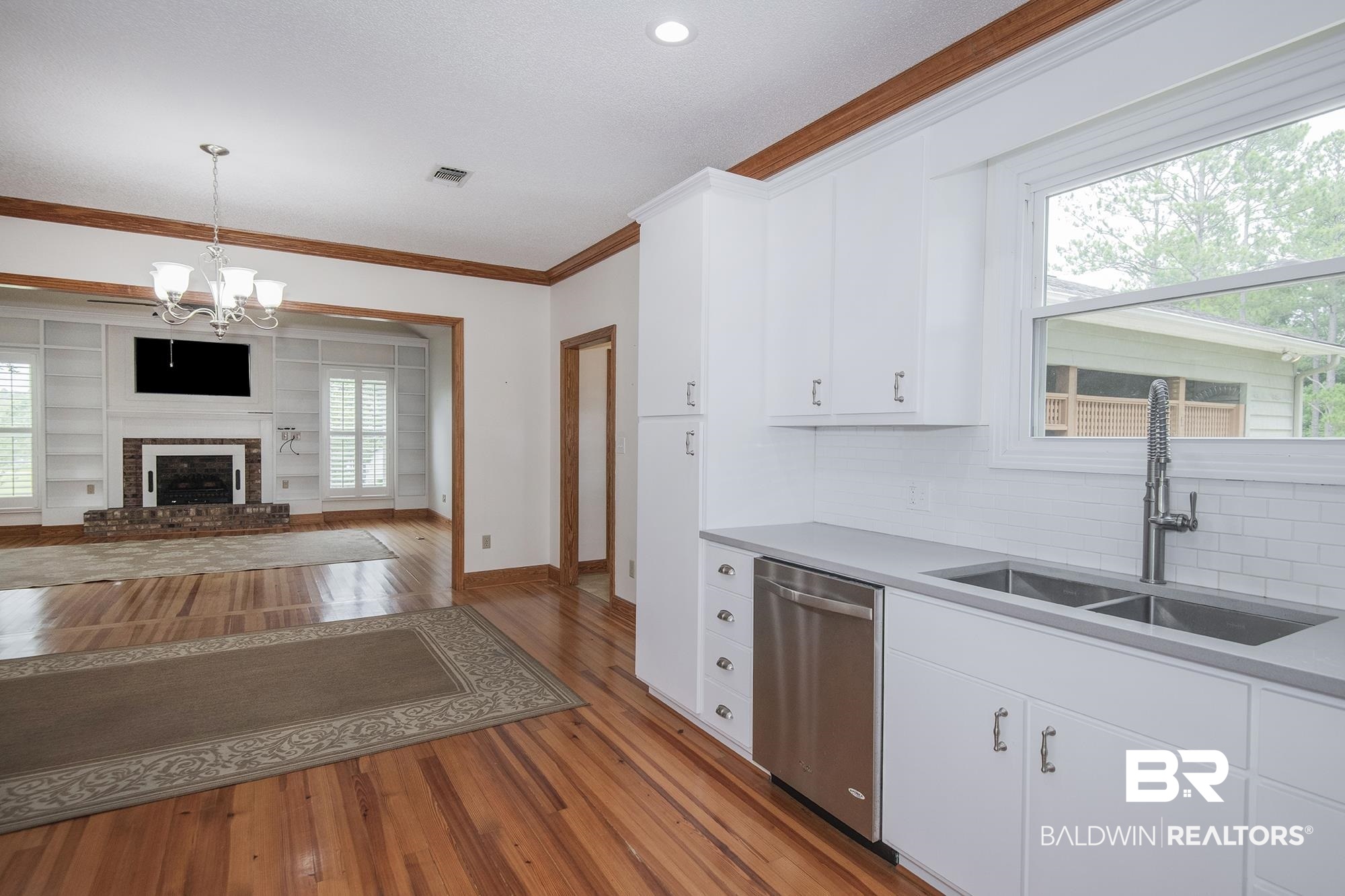 707 Bob White Drive