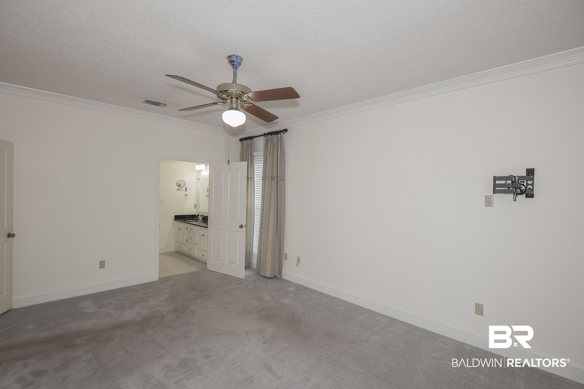 707 Bob White Drive