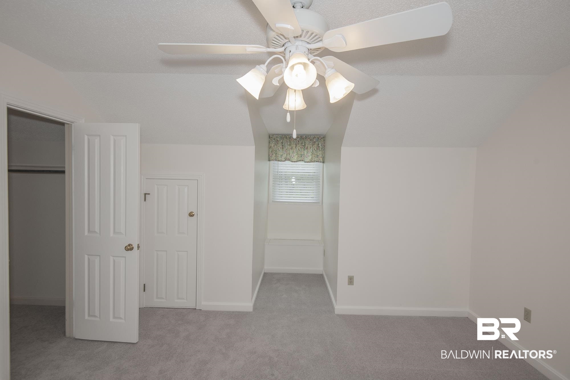 707 Bob White Drive